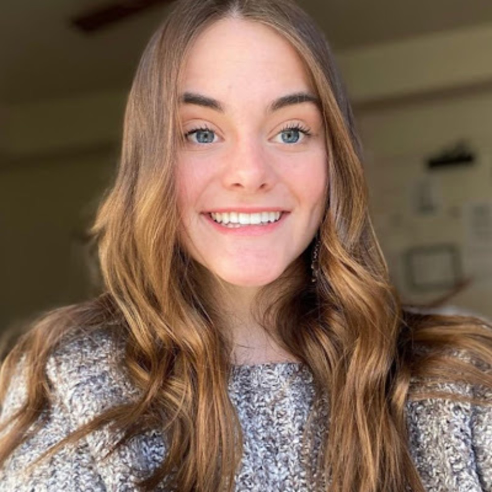 Meet your Posher, Caitlin